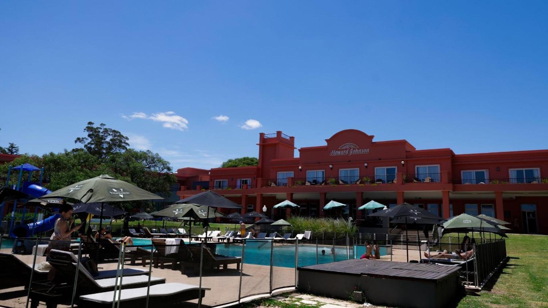 Howard Johnson Chascomus Exterior photo